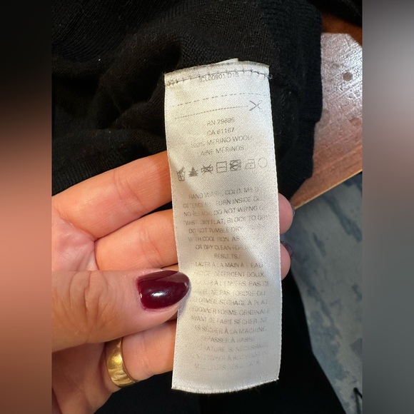 Pendleton Black Sweater - Picture 2 of 2